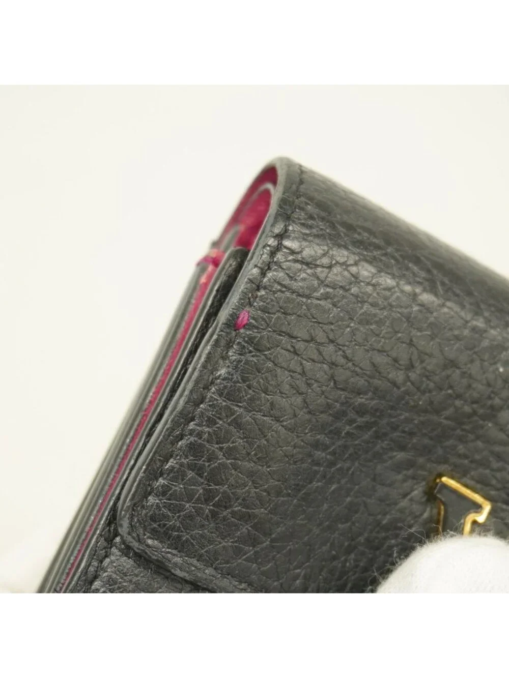 Louis Vuitton Trifold Wallet Taurillon Portefeuille Capucines XS Noir